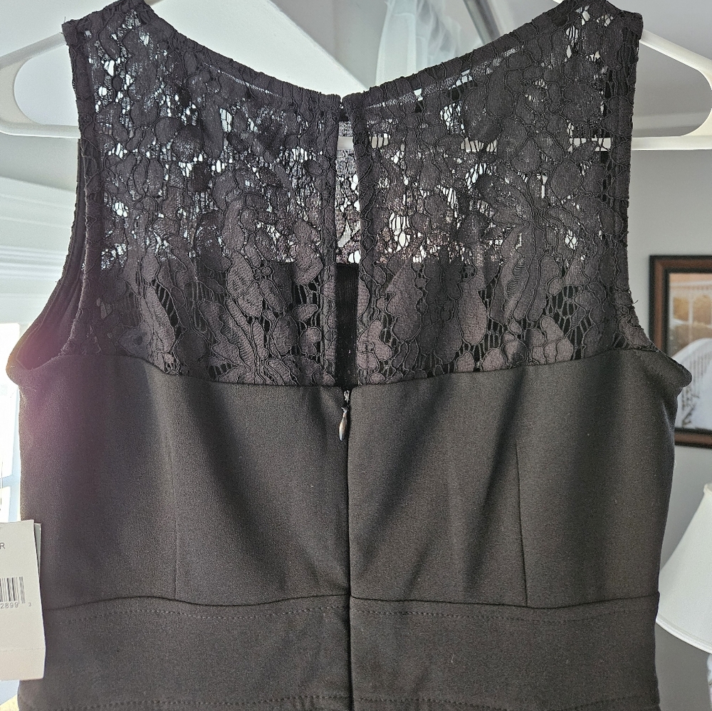 NTW Taylor Black Lace Sleeveless Dress - Picture 2 of 4